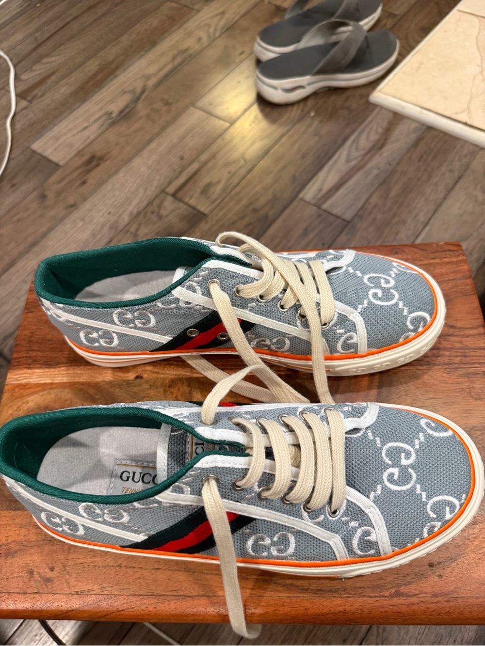 Gucci Mans tennis 1977 Gray GG Canvas Sneakers with Green Lining and Orange Trim - Picture 7 of 8